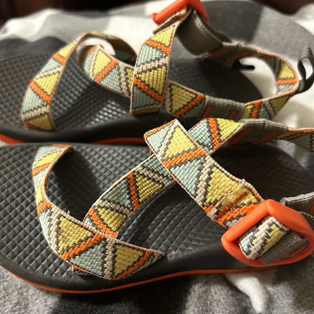 Chaco Little boys 12 sandal